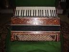 vintage soprani piano-accordian original condition...